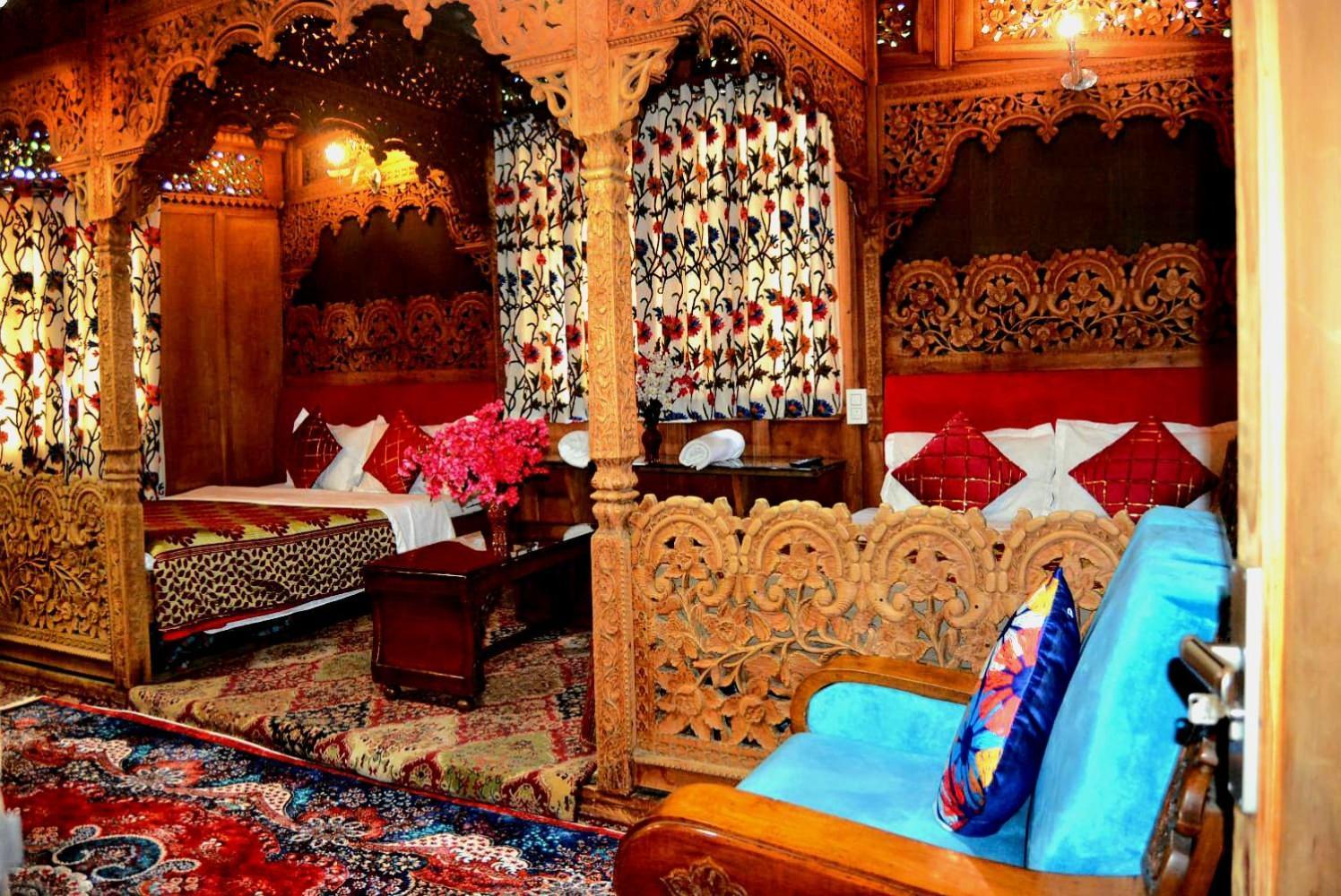 Hotel Heritage Amina Group Of Houseboats Srīnagar Esterno foto